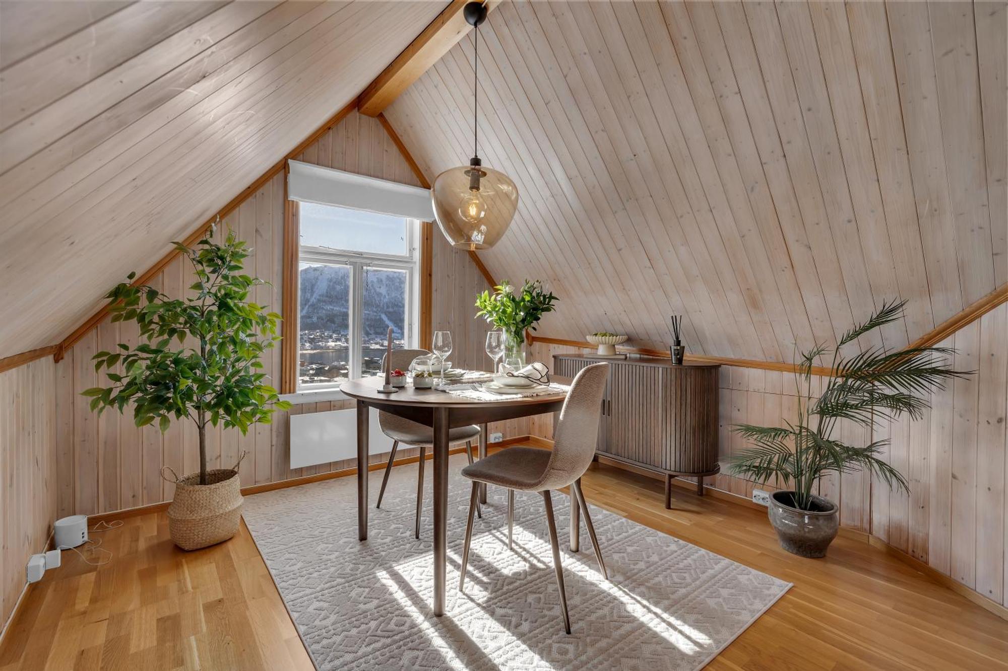 Cozy Central Loft Apartment With Amazing View Tromsø Eksteriør bilde